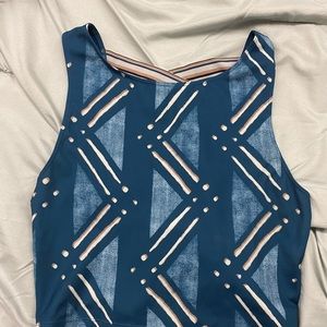 workout top nike
